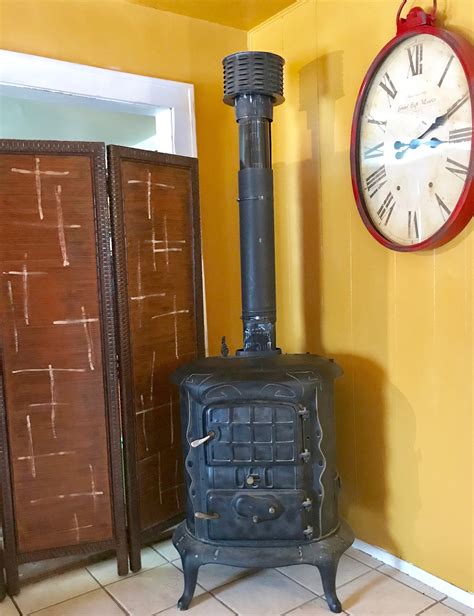 99 or Best Offer Free local pickup Sponsored 4-- <b>Antique</b> Cast Iron Matching Legs for Wood Coal Burn <b>Pot</b> <b>Belly</b> <b>Stove</b> Pre-Owned $75. . Antique pot belly stoves for sale